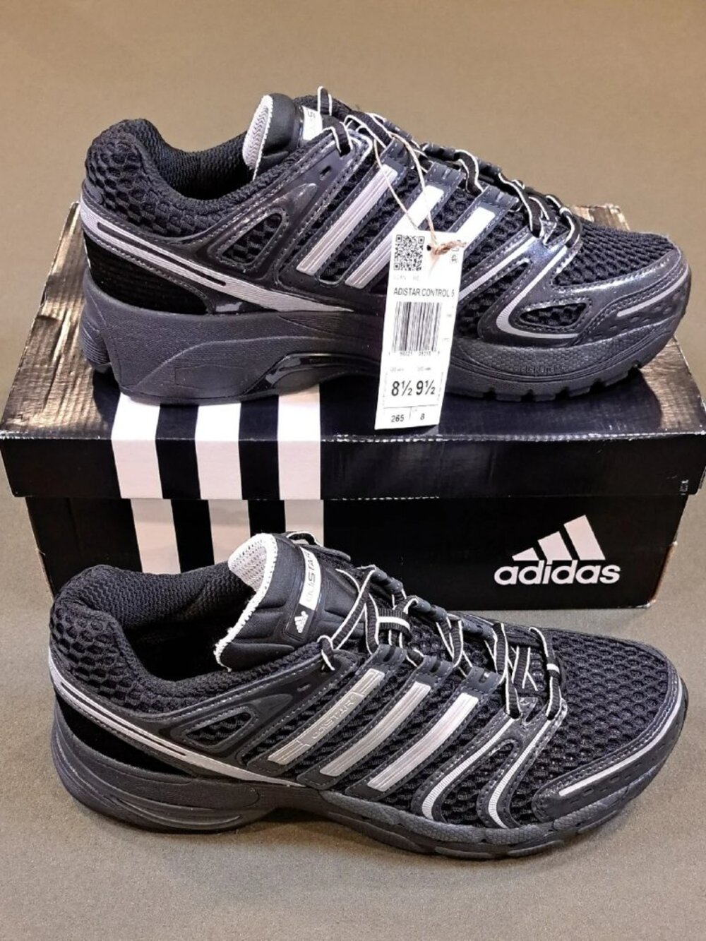 Adidas Adistar Control 5 - Color: Black/Silver - Size: Unisex-Men 8.5, Women 9.5
